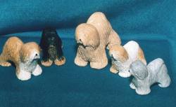 Tibet Terrier Figuren stehend